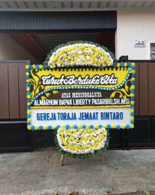Papan Bunga Duka di Der Koumur