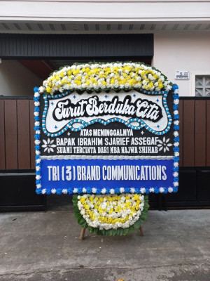 Papan Bunga Duka di Der Koumur
